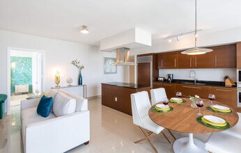 485 Brickell Ave in Miami, FL - Building Photo - Building Photo