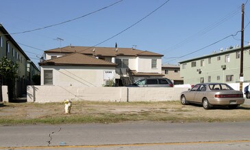 5909 Cahuenga Blvd in North Hollywood, CA - Building Photo - Building Photo