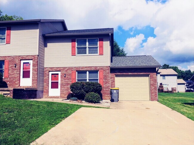 property at 3431 S Kennedy Dr