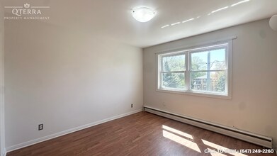 1826 Wavell St in London, ON - Building Photo - Building Photo