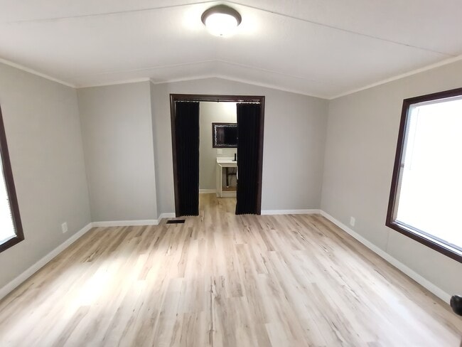 1 Deerwood Park in Centralia, IL - Building Photo - Building Photo