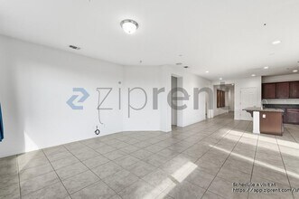 4607 N Casey Ave in Fresno, CA - Foto de edificio - Building Photo