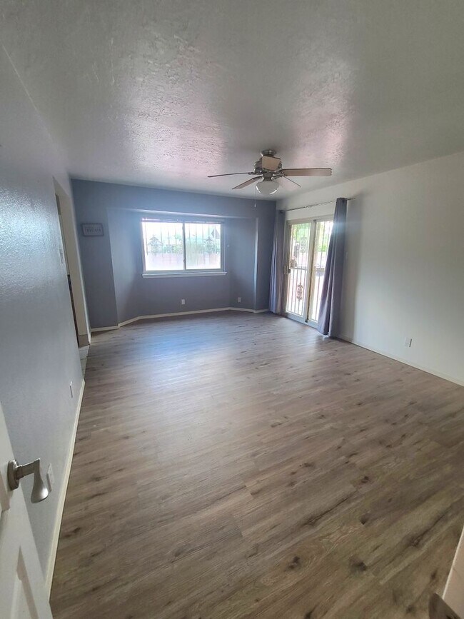 9620 Admiral Dewey Ave NE in Albuquerque, NM - Foto de edificio - Building Photo