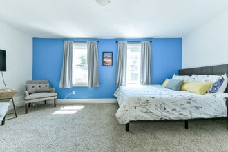 158 Everett St, Unit 1 in Boston, MA - Building Photo - Building Photo