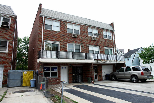 3189-3191 140th St in Flushing, NY - Building Photo - Building Photo