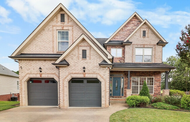 property at 869 E Accipiter Cir