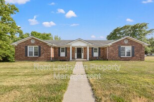 1200 Tishoff Dr in Lexington, KY - Building Photo