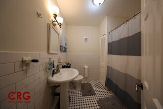 1728 Beacon St, Unit #B in Brookline, MA - Building Photo - Building Photo