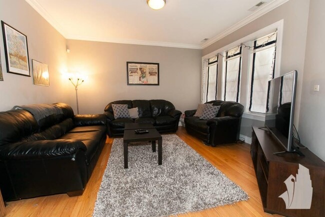 4865 N Hermitage Ave, Unit 3W in Chicago, IL - Building Photo - Building Photo