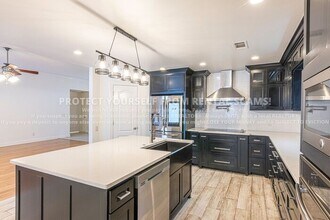 4986 N Indian Oaks Trail in Springdale, AR - Building Photo - Building Photo