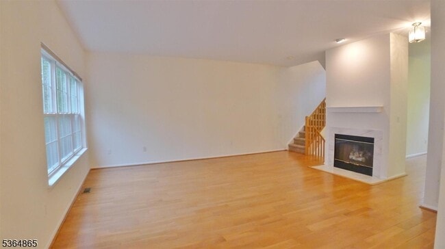 1310 Grandview Ct in Hanover, NJ - Building Photo - Building Photo