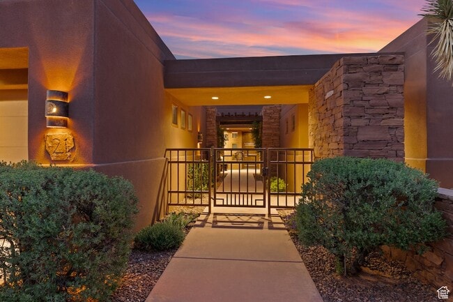 2410 W Entrada Trail in Saint George, UT - Building Photo - Building Photo