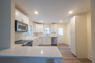 5000 Erickson Rd in Charlotte, NC - Foto de edificio - Building Photo