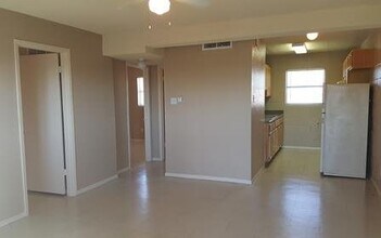 8017 San Jose Rd in El Paso, TX - Building Photo - Building Photo