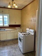 403 W South Park Ave, Unit Lower in Oshkosh, WI - Building Photo - Building Photo