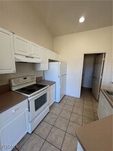 2702 SW 9th Ave in Cape Coral, FL - Building Photo - Building Photo