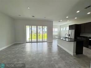 13933 Prickly Cone Cove in Westlake, FL - Building Photo - Building Photo