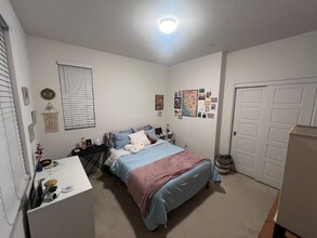 130 Cadence in Irvine, CA - Building Photo - Building Photo