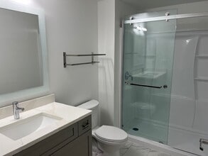 Serenity Shores in Muskegon, MI - Foto de edificio - Building Photo