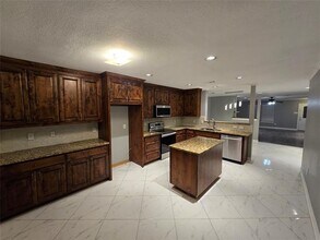 700 White Fields Way in Arlington, TX - Building Photo - Building Photo