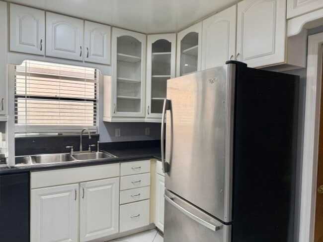 5072 Arbor Glen Cir