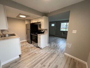 1834 Roslyn Ave in Kettering, OH - Building Photo - Building Photo