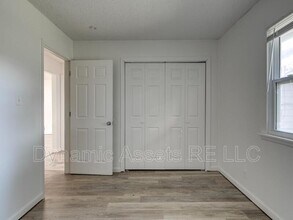 1902 John F Kennedy St in Pittsburg, KS - Building Photo - Building Photo