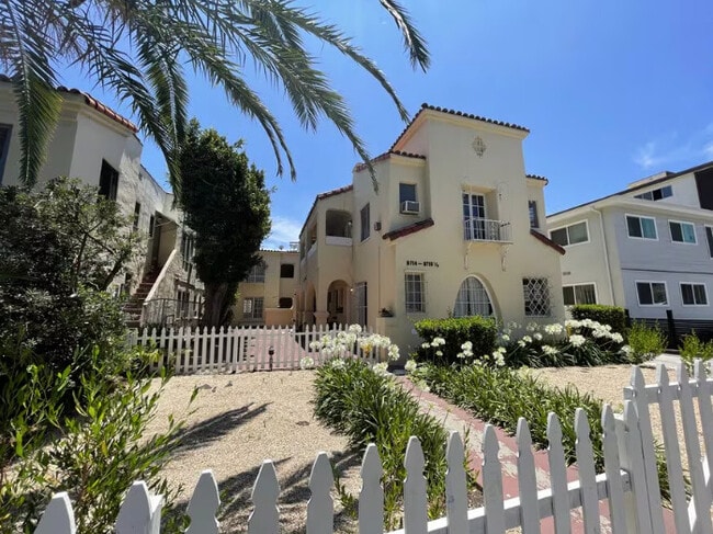 8714 W Olympic Blvd in Los Angeles, CA - Building Photo - Building Photo