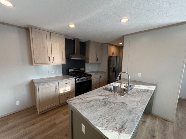 property at 125 S Manor St