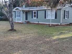 6 Calico Ln in Savannah, GA - Building Photo