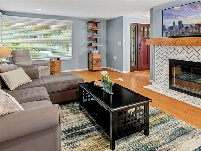 8620 Corliss Ave N in Seattle, WA - Building Photo - Building Photo