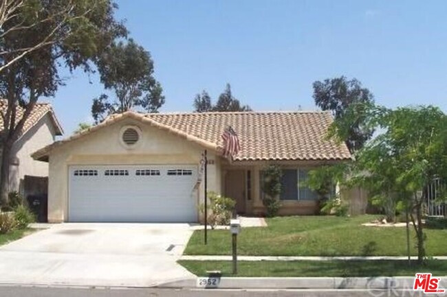 property at 2952 La Vista Ave