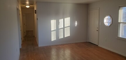 2419 Quail Dr in Columbia, MO - Foto de edificio - Building Photo