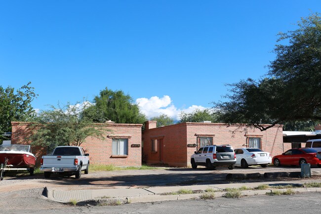 4051-4057 E Lee St in Tucson, AZ - Foto de edificio - Building Photo