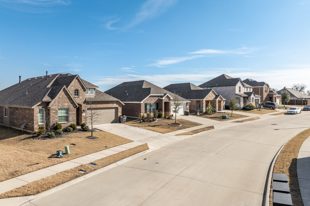 Lavon Farms in Lavon, TX - Building Photo