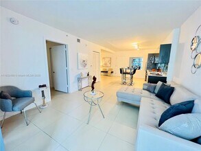 31 SE 6th St in Miami, FL - Building Photo - Building Photo