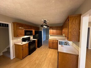 303 Oak Meadow Ln in Mount Juliet, TN - Building Photo - Building Photo
