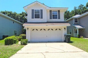 6209 Cottage Woods Dr in Milton, FL - Building Photo