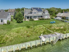 1060 Willow Terrace Ln in Orient, NY - Building Photo - Building Photo