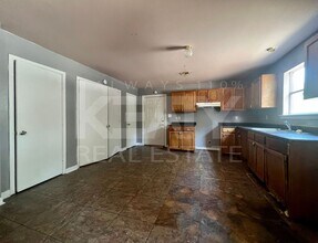 611 Walker Rd in Lafayette, LA - Building Photo - Building Photo