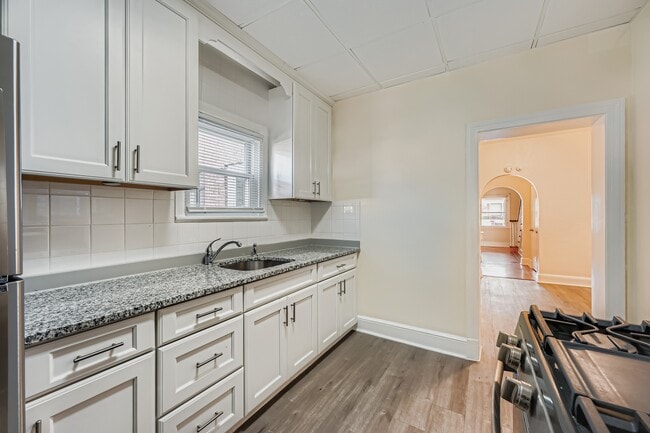 property at 3220 Sequoia Ave