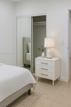 1046 Foster Rd in Hallandale Beach, FL - Building Photo - Building Photo