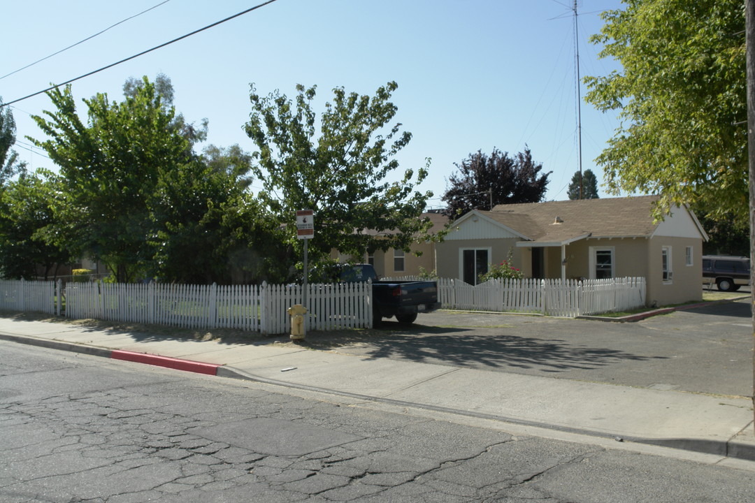 776-796 W Canal Dr in Turlock, CA - Building Photo