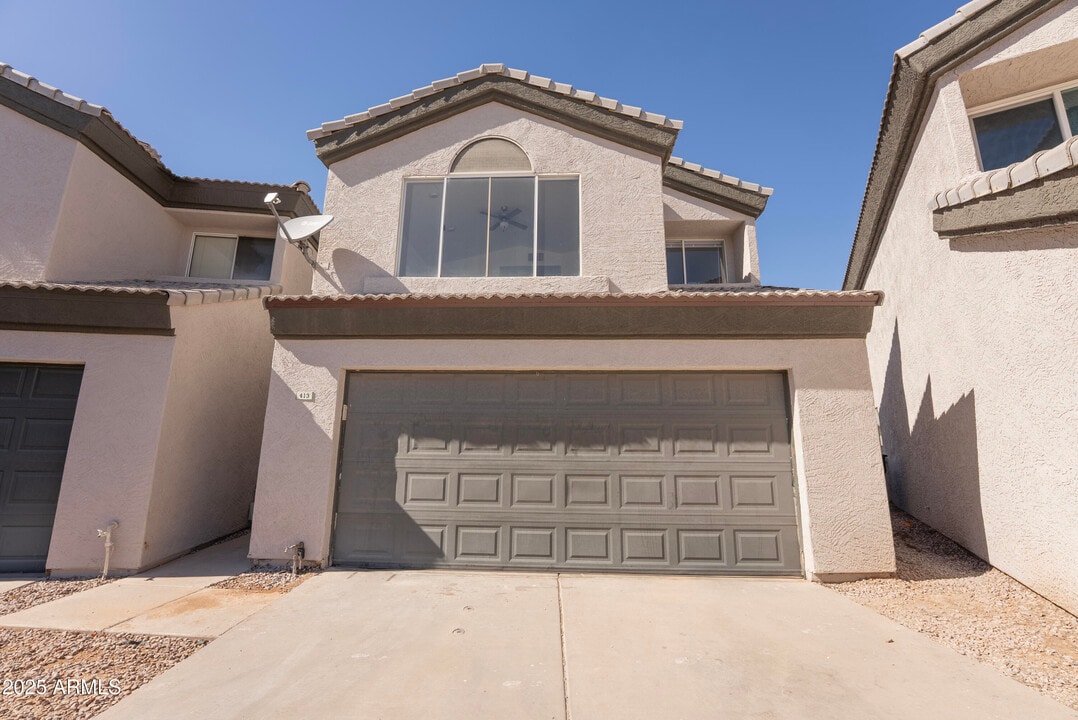 413 S Sunrise Dr in Gilbert, AZ - Building Photo