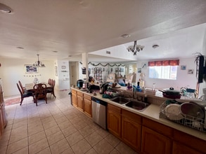 2346 Seabright Ave in Long Beach, CA - Foto de edificio - Building Photo