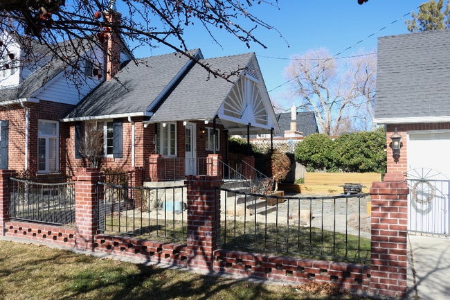 1190 Manor Dr in Reno, NV - Building Photo - Building Photo