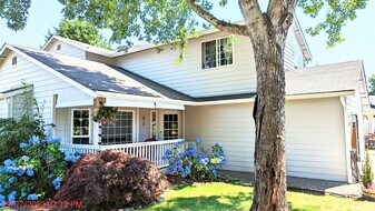 17180 Sawyer St SE in Monroe, WA - Building Photo