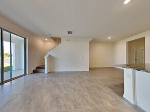 310 Mangrove Shade Cir in Apollo Beach, FL - Building Photo - Building Photo