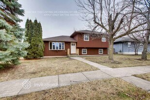 3818 Jonathan Simpson Dr in Joliet, IL - Building Photo