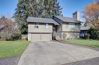 6510 NW Bernie Dr in Vancouver, WA - Building Photo - Building Photo